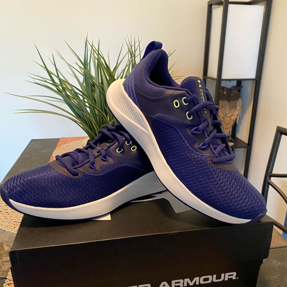 Women’s NWT Royal blue Under Armor running shoes
